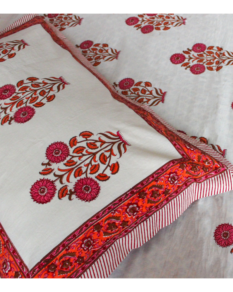 Essence of elegance Mughal Bedsheet-5